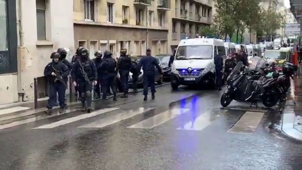 Charlie Hebdo’nun eski binasının bulunduğu bölgede bıçaklı saldırı : 4 yaralı