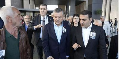 CHP'li vekiller Özgür Özel'i takmadı!