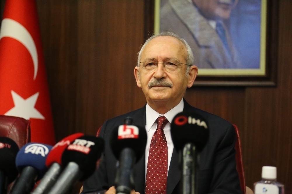 CHP Lideri Kılıçdaroğlu’ndan “Siyasette Eşit Temsile” dair kanun teklifine imza