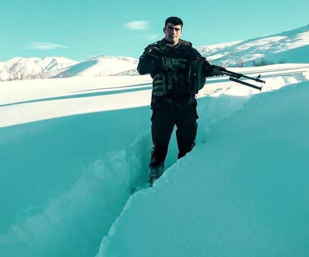 Çığ altında kalan askerden acı haber geldi