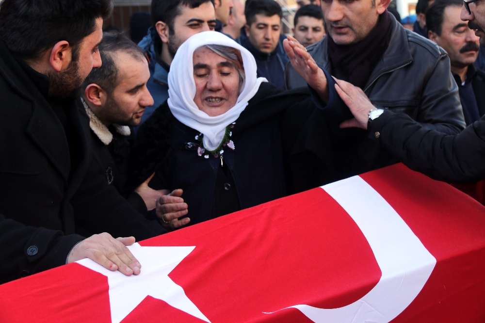 Çığ felaketinde hayatını kaybeden 6 kişiye ağlatan veda