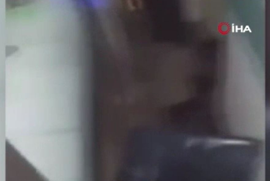 Çin’de 2 aylık bebek, metro ile platform arasına düştü