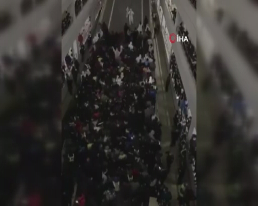 Çin’deki havalimanında karantinaya alınan 14 bin kişi kaçmaya çalıştı