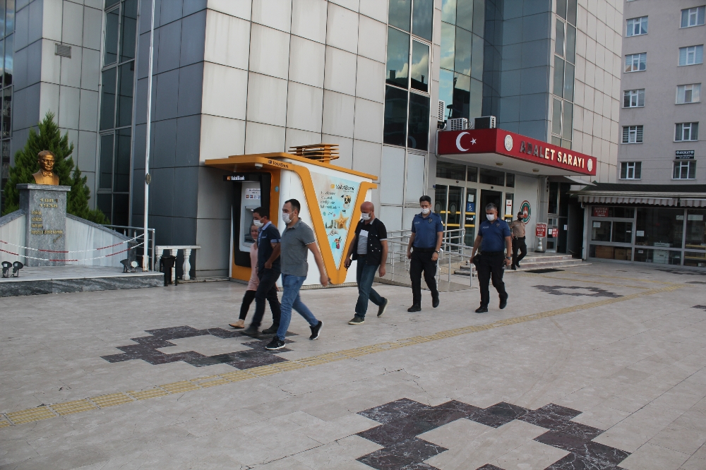 Cinsel istismara iddiasına 4 tutuklama