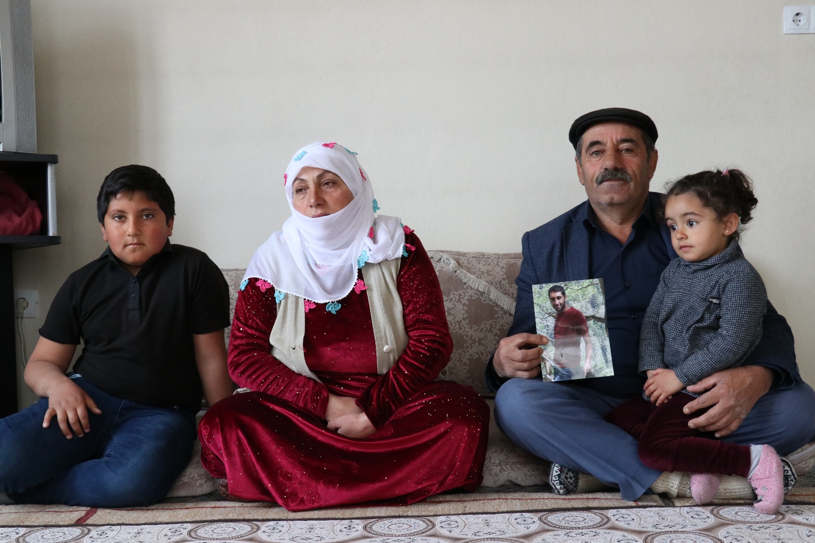 Çocuğu dağa kaçırılan acılı baba: “Bizi tehdit ediyorlar”