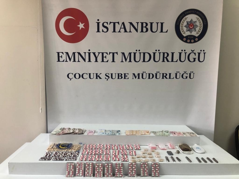 Çocuklara uyuşturucu satan zehir tacirlerine operasyon: 5 gözaltı
