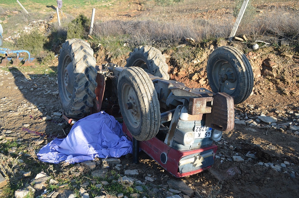 Covid-19’u atlattı, traktör altında can verdi