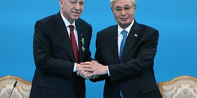 Cumhurbaşkanı Erdoğan'a Kazakistan'da devlet nişanı verildi