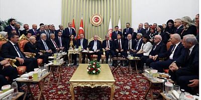 Cumhurbaşkanı Erdoğan, Babacan ve Davutoğlu ile bir araya geldi
