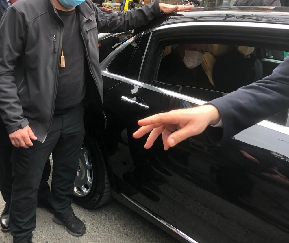 Cumhurbaşkanı Erdoğan balık aldı, esnafla sohbet etti