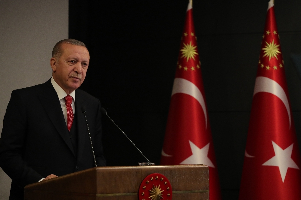 Cumhurbaşkanı Erdoğan, çocuklarla birlikte İstiklal Marşı’nı okudu