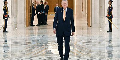 Cumhurbaşkanı Erdoğan'dan D-8 Zirvesi'nde diplomasi trafiği