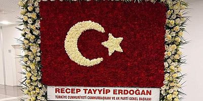 Cumhurbaşkanı Erdoğan'dan MHP Lideri Bahçeli'ye kutlama çiçeği