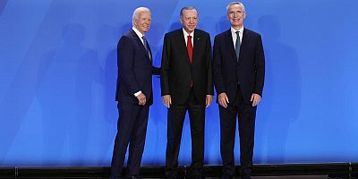 Cumhurbaşkanı Erdoğan'dan NATO zirvesinde diplomasi trafiği