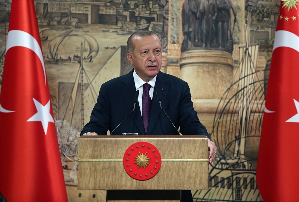 Cumhurbaşkanı Erdoğan, Dolmabahçe Çalışma Ofisi’nden ayrıldı