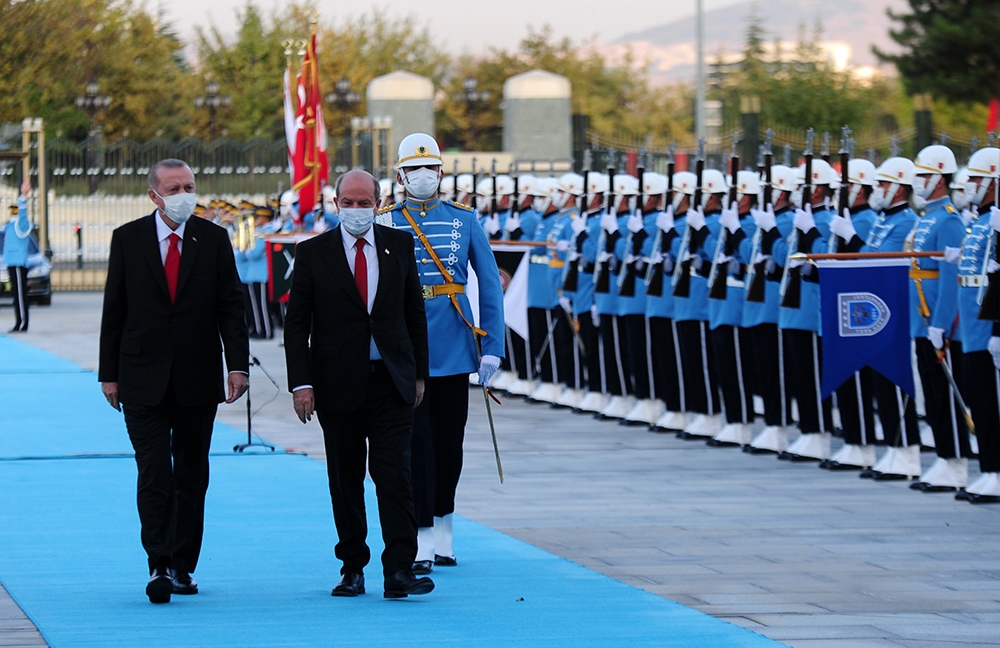 Cumhurbaşkanı Erdoğan, Ersin Tatar’ı resmi tören ile karşıladı