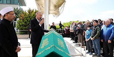 Erdoğan vefat eden Arapça öğretmeninin cenazesine katıldı