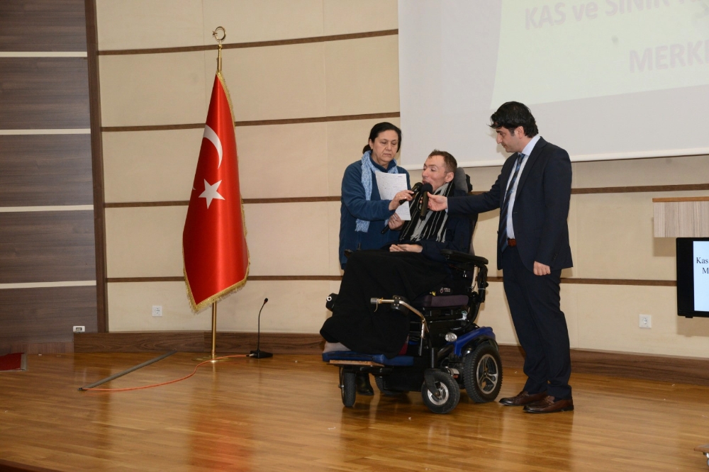 Cumhurbaşkanı Erdoğan ile görüşen DMD hastası Çağlar’ın hayali gerçek oldu