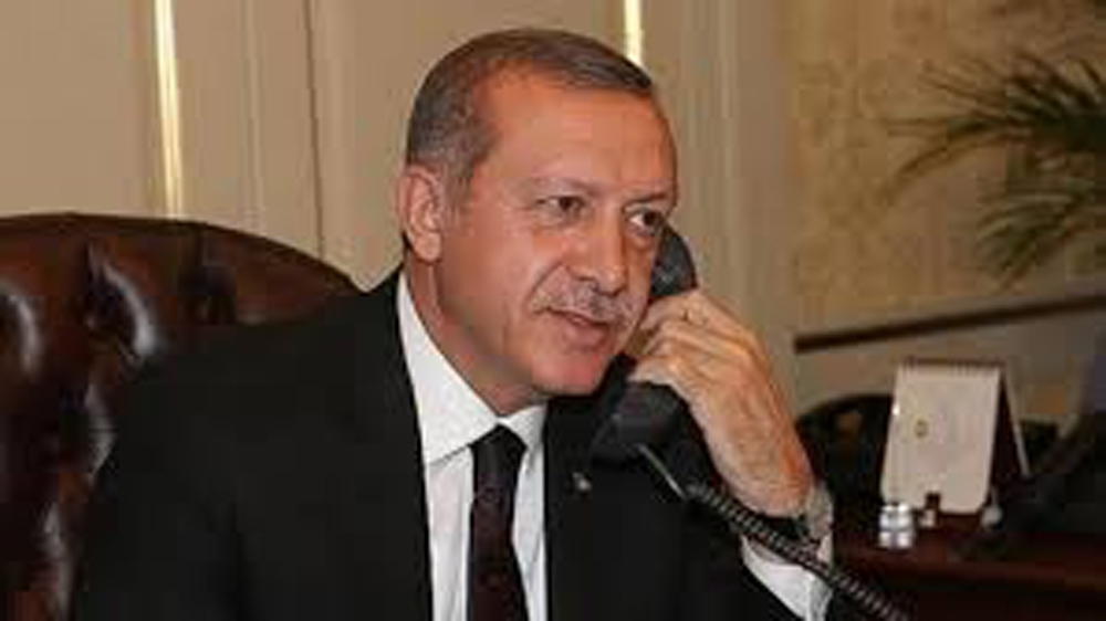 Cumhurbaşkanı Erdoğan, İsveç’ten getirilen Covid-19 hastasının kızı Leyla ile telefonda görüştü