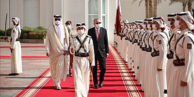 Cumhurbaşkanı Erdoğan Katar'da resmi törenle karşılandı