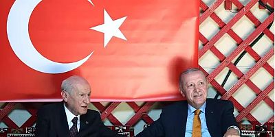 Başkan Erdoğan'la Devlet Bahçeli'nin Ahlat'ta Kızılelma muhabbeti