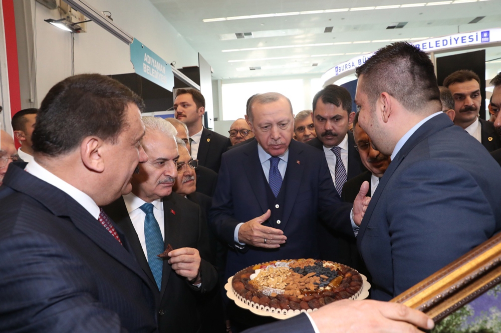 Cumhurbaşkanı Erdoğan, Malatya standını gezdi