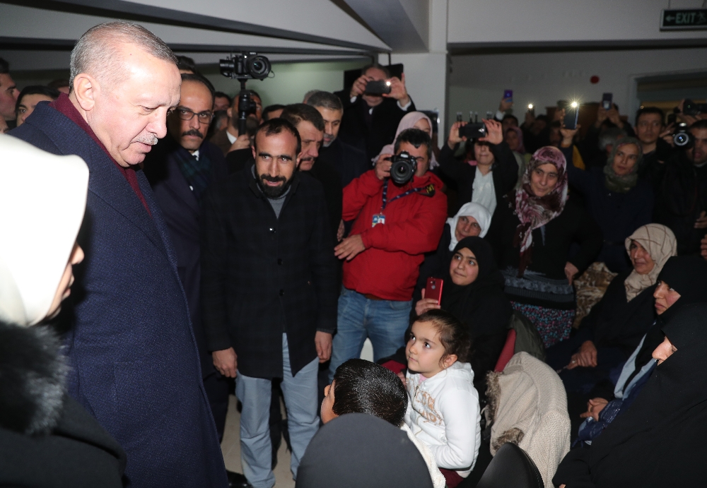 Cumhurbaşkanı Erdoğan Malatya’da deprem bölgesinde