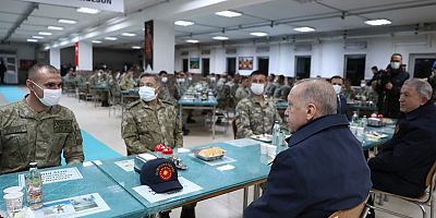 Cumhurbaşkanı Erdoğan Mehmetçikle iftar yaptı