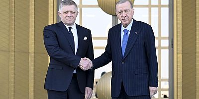 Cumhurbaşkanı Erdoğan, Robert Fico'yu resmi törenle karşıladı