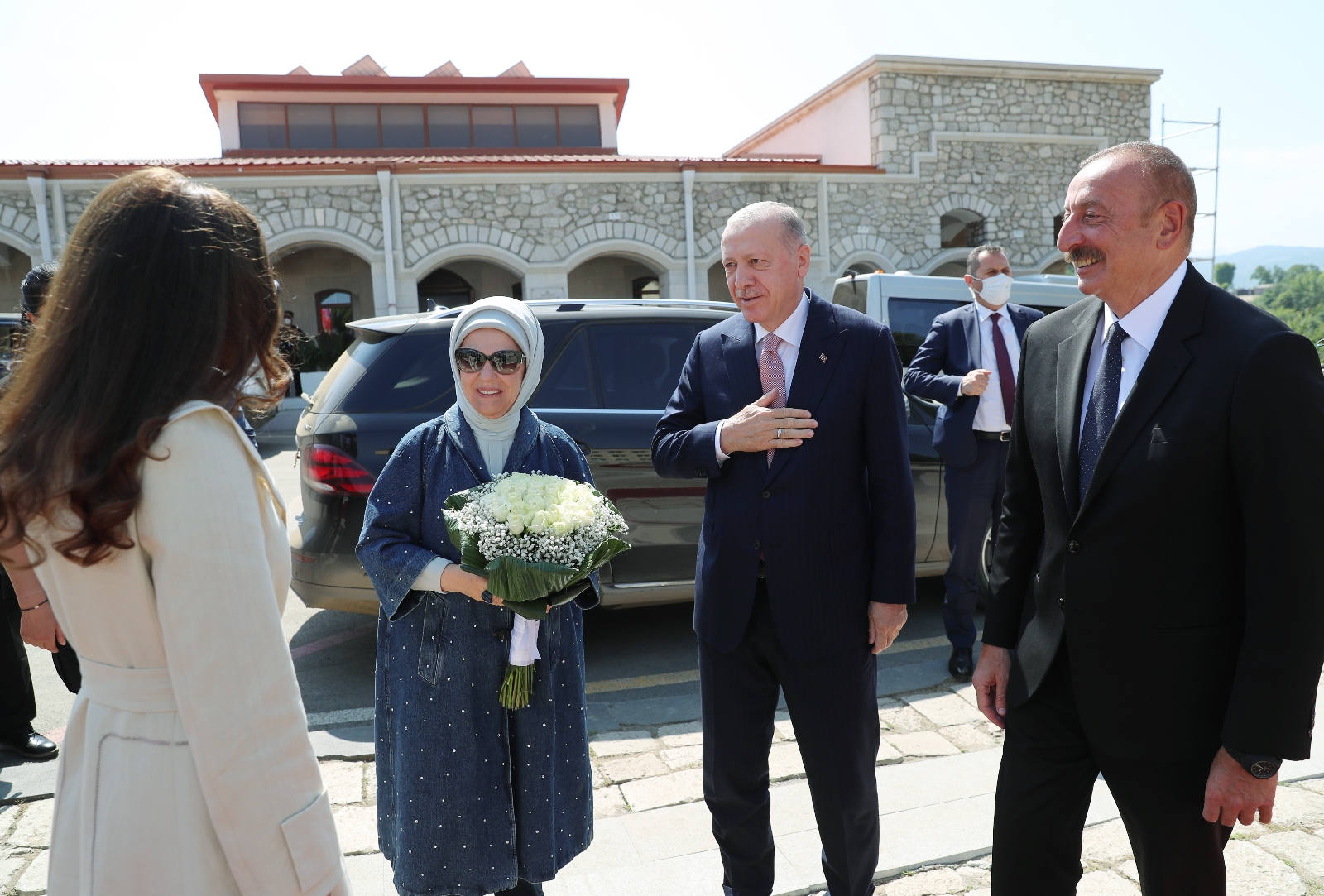 Cumhurbaşkanı Erdoğan, Şuşa’da resmi törenle karşılandı