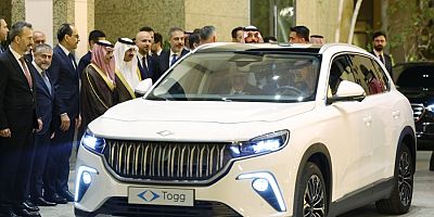  Cumhurbaşkanı Erdoğan Suudi Arabistan Veliaht Prensi Selman’a Togg hediye etti