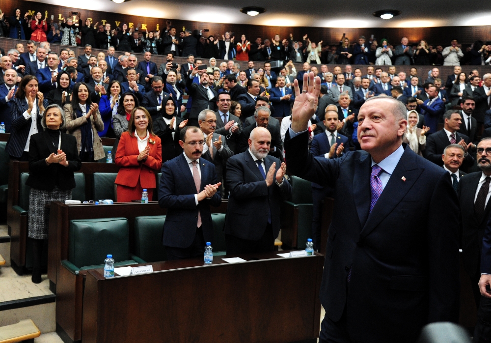 Cumhurbaşkanı Erdoğan’a AK Parti Grubu’nda doğum günü sürprizi