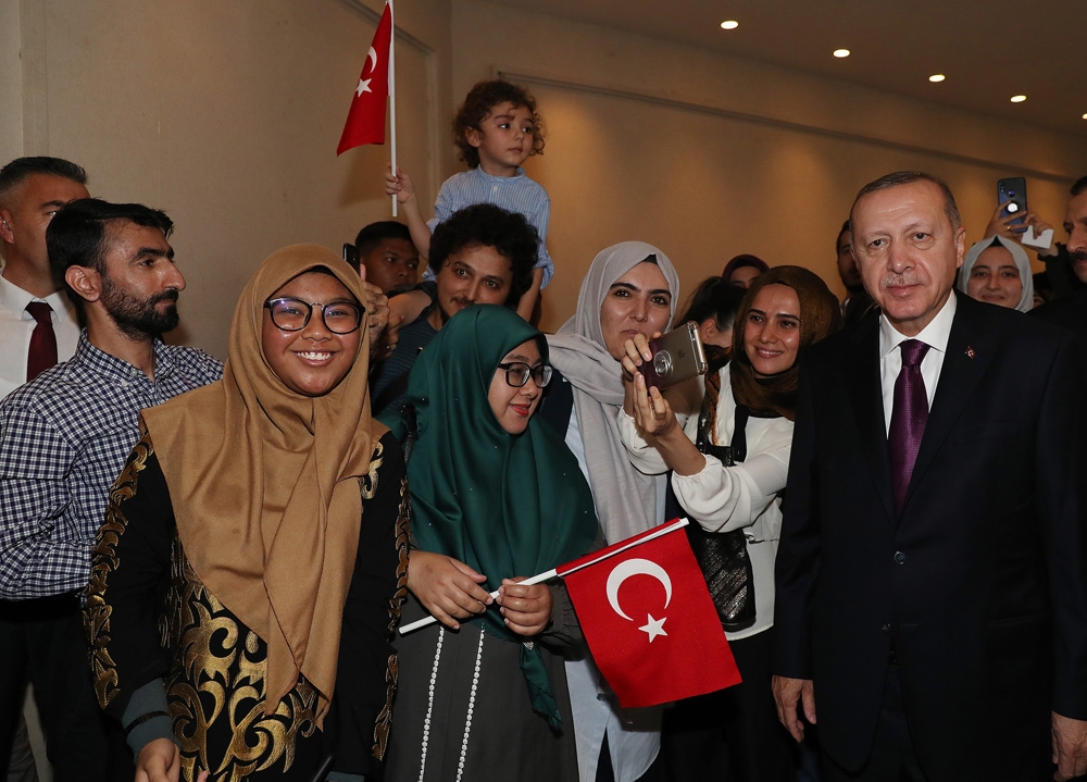 Cumhurbaşkanı Erdoğana Malezyada Coşkulu Karşılama