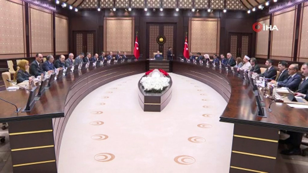 Cumhurbaşkanlığı Külliyesi’nde korona virüs zirvesi