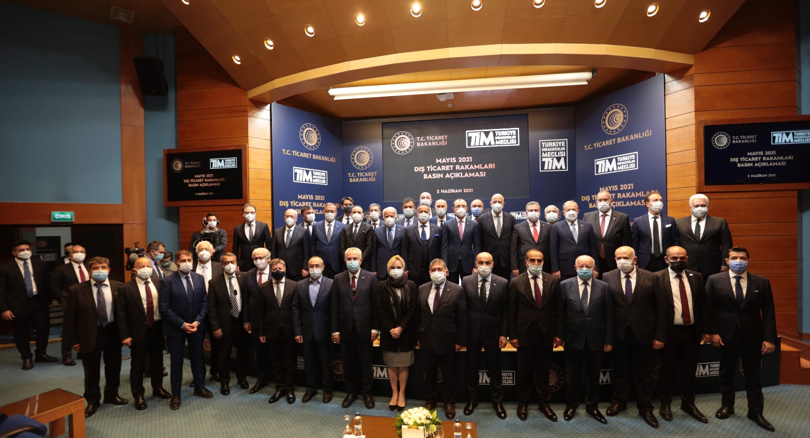 Cumhuriyet tarihinin ilk 5 aylık ihracat rekoru kırıldı