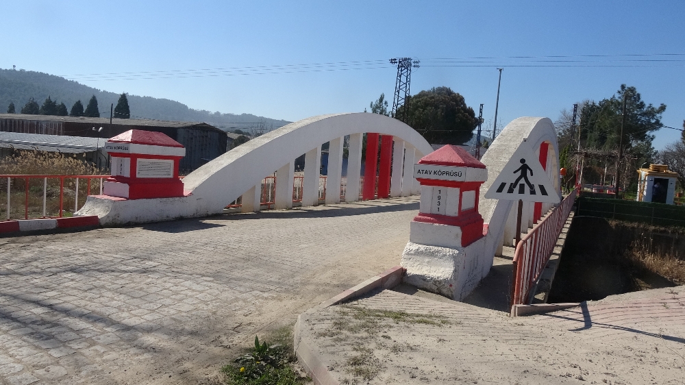 Cumhuriyet tarihinin ilk asma köprüsü 89 yıldır ayakta