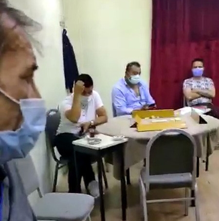 Daire görünümlü kıraathaneye polis baskını