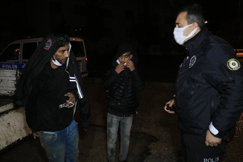 Darp ettikleri adamın çocuğunu kaçırdılar