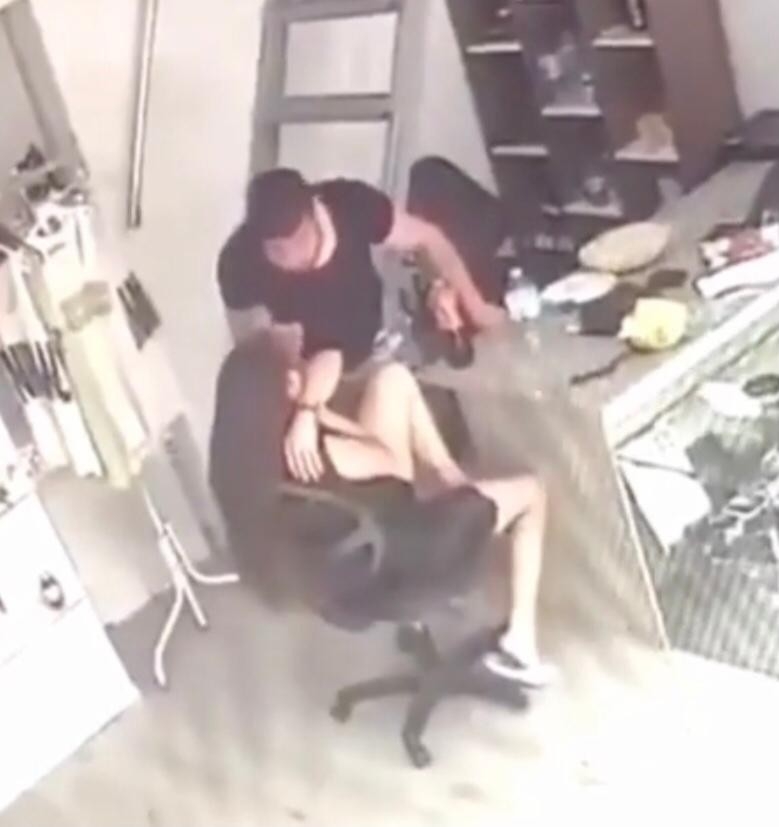 Dayak yiyen genç kız savcılığa suç duyurusunda bulundu