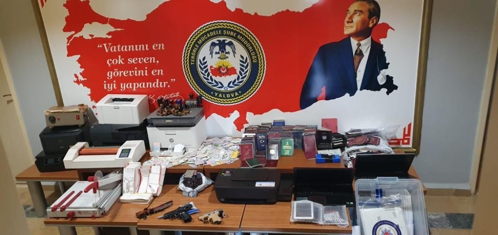 DEAŞ’a büyük darbe: 14 kişi yakalandı