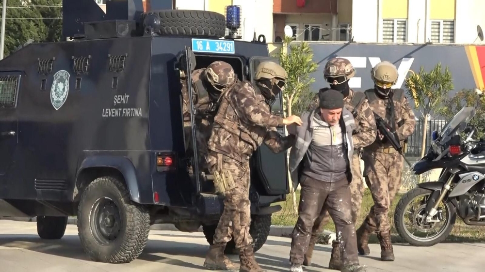 DEAŞ’lı infazcı babanın diğer oğlu ve karısı da yakalandı