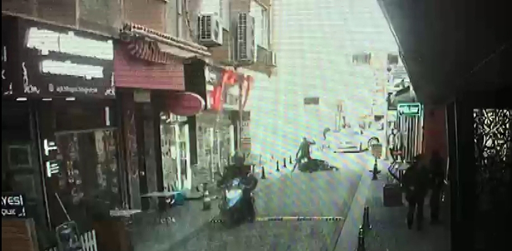 Dehşet anları kamerada: Beyzbol sopasıyla dövüp, silahla yaraladılar
