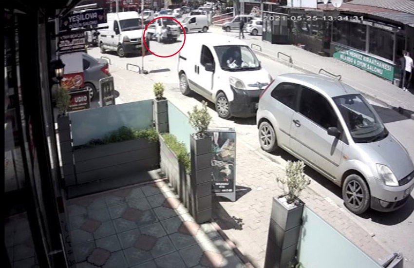 Dehşete düşüren kaza saniye saniye kamerada