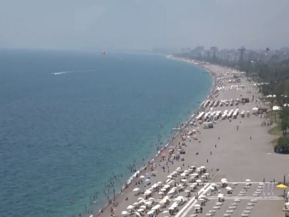 Deniz suyu sıcaklığı hava sıcaklığıyla eşitlendi, Antalya denize döküldü