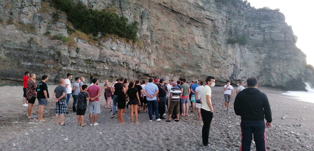 Denizde can pazarı: 8 kişi kurtarılmayı bekliyor