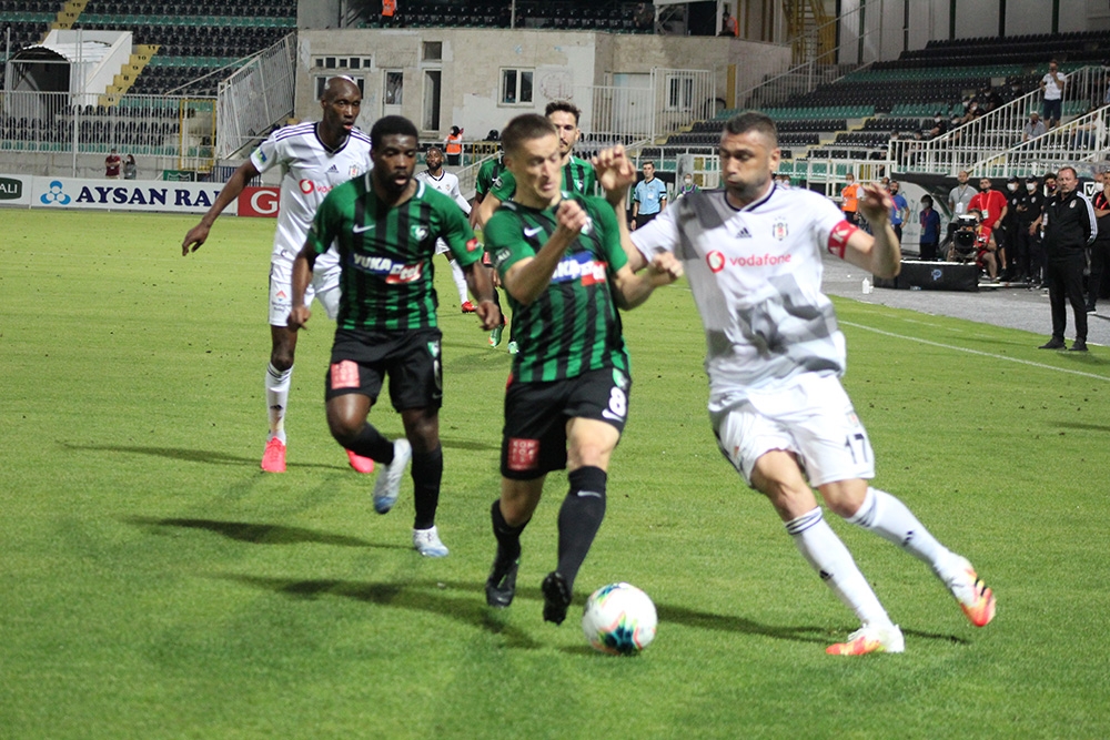 Denizlispor: 0 - Beşiktaş: 1 (İlk yarı)