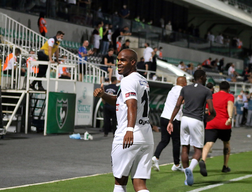 Denizlispor’da Zeki Yavru’nun ardından Estupinan da yeni takım buldu