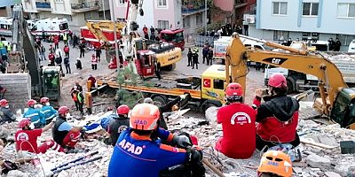 Deprem uzmanından korkutan uyarı! Naci Görür: Yarın daha büyüğü gelebilir'