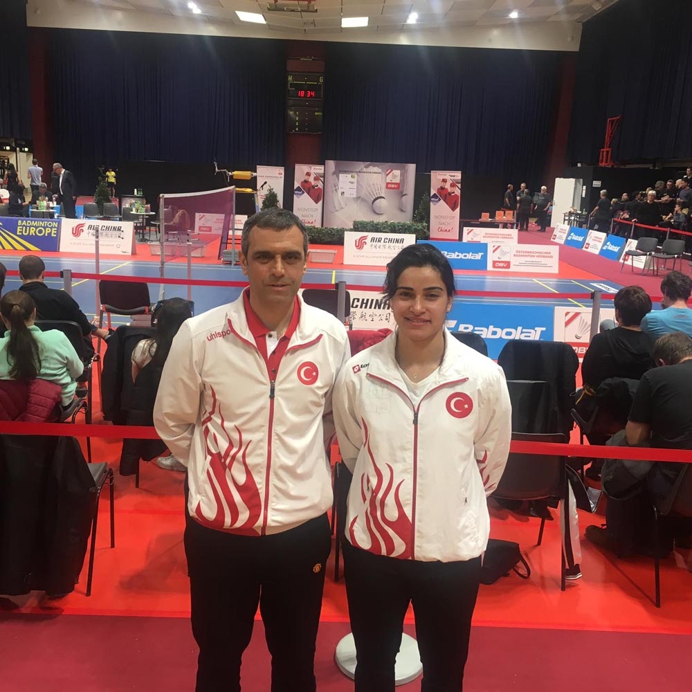 Depremde evi yıkıldı ama o yıkılmadı