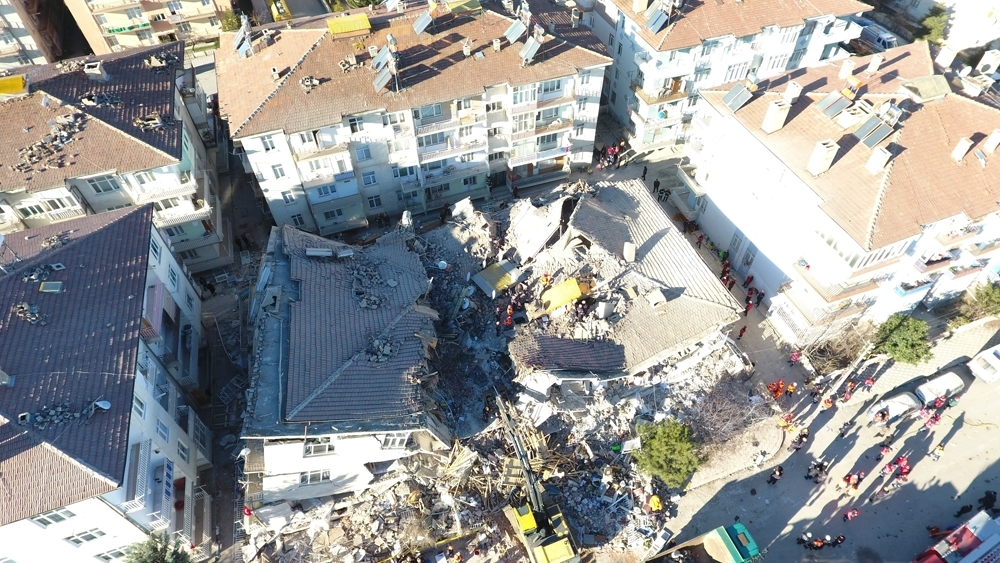 Depremde yaralı sayısı bin 103’e yükseldi
